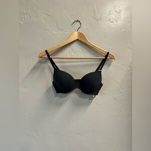 SKIMS Fits Everybody T-Shirt Bra 32B 32C 32D 32DD NWT Onyx Color